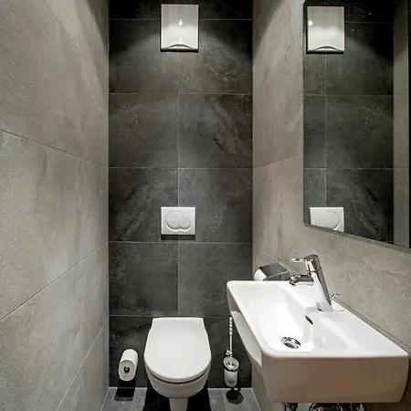 In Near Lift 겔로스