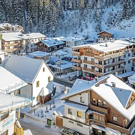 Lejlighed In Near Lift *